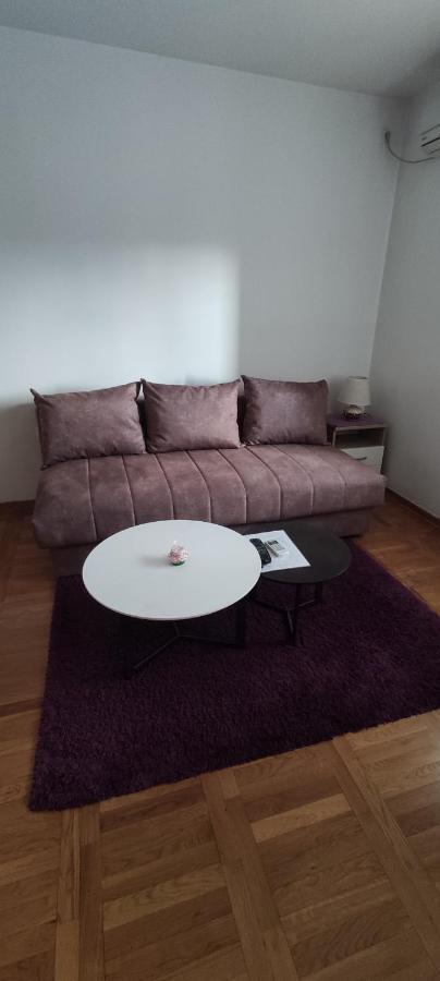 Apartman Bulevar Νόβι Σαντ Εξωτερικό φωτογραφία